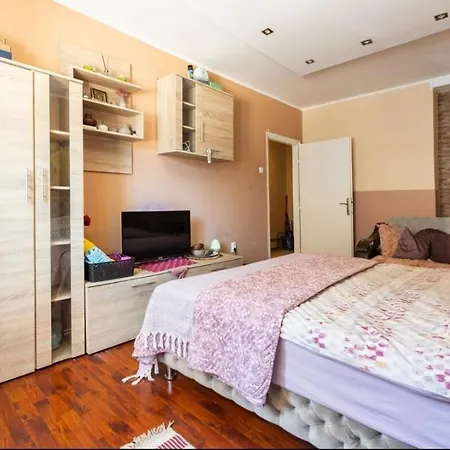 Chic Dorcol *