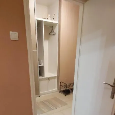 Apartment Chic Dorcol